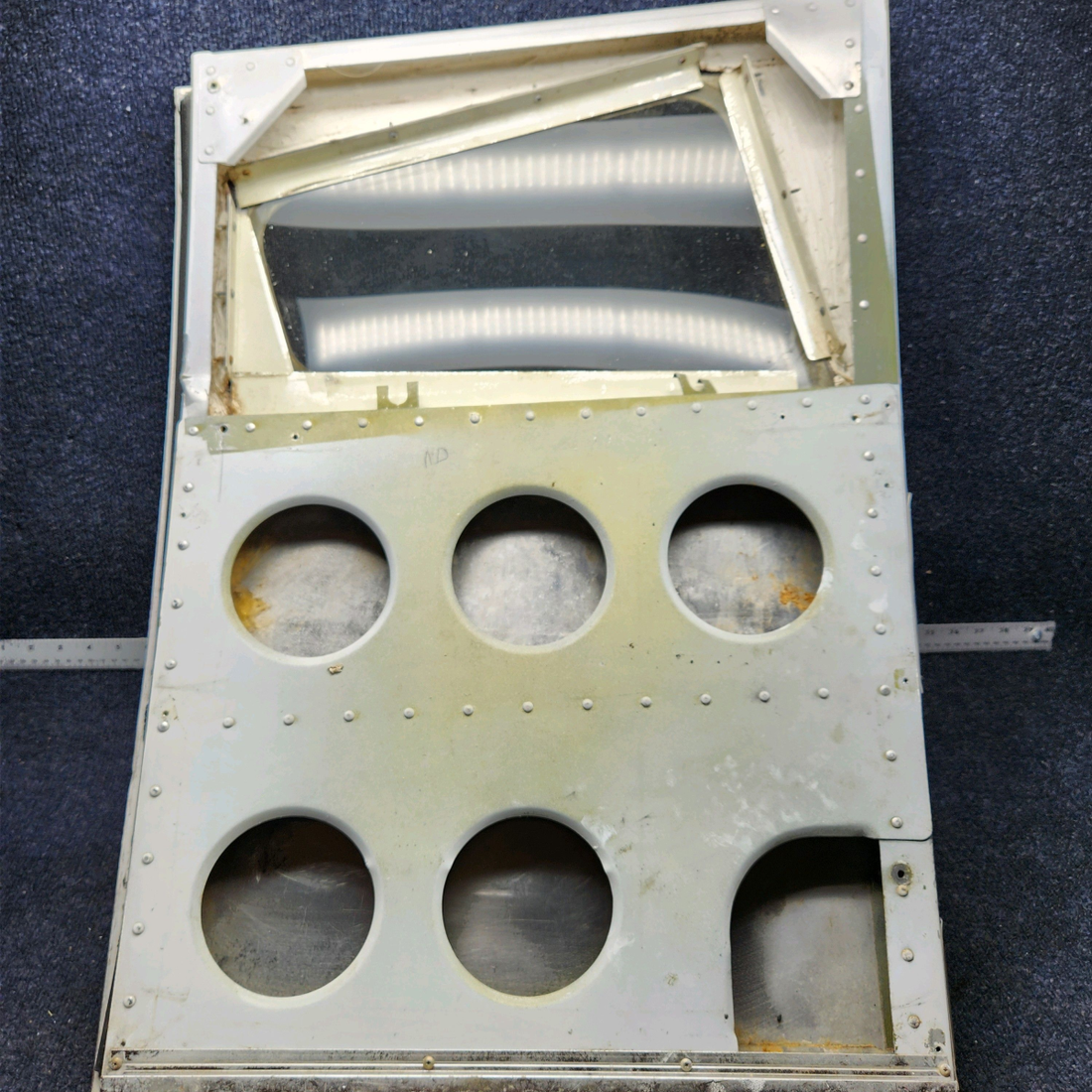 Used aircraft parts for sale, 69853-006 & 69853-806 Piper PA32RT-300 FORWARD BAGGAGE DOOR STRUCTURE ASSY PLEASE SEE PICS.