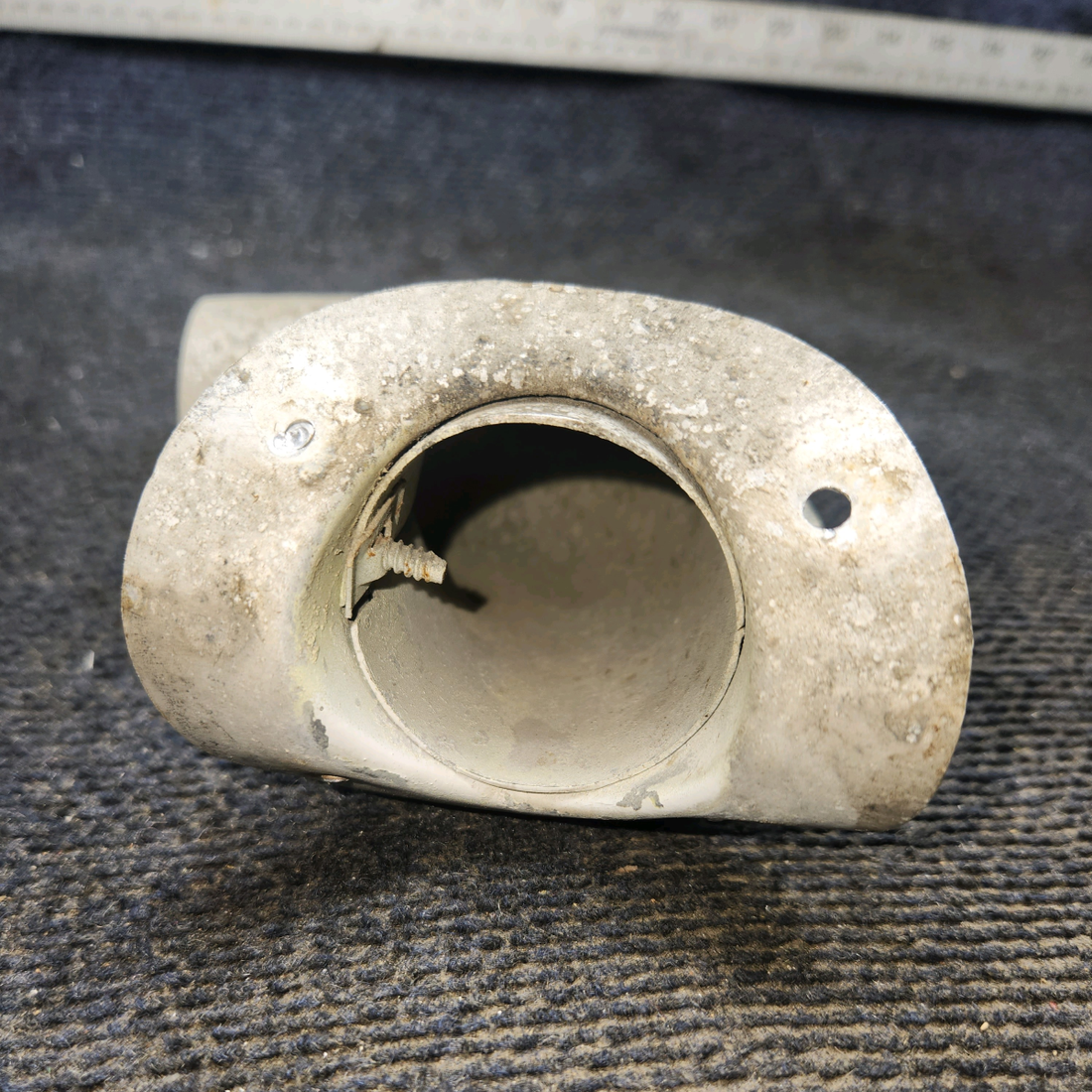 Used aircraft parts for sale, 0413233 cessna 150G Cabin Air Vent Elbow
