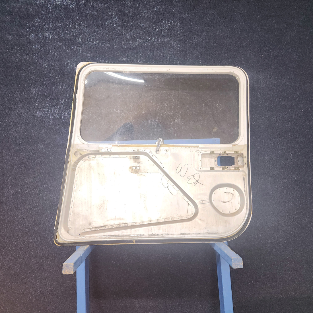 Used aircraft parts for sale, 0413033-2 cessna 150G Cabin Door – Pilot Side RH