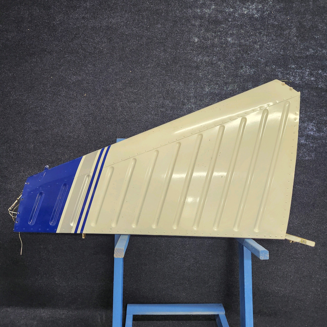 Used aircraft parts for sale, 63500-008 PIPER PA28-140 VERTICAL FIN ASSEMBLY