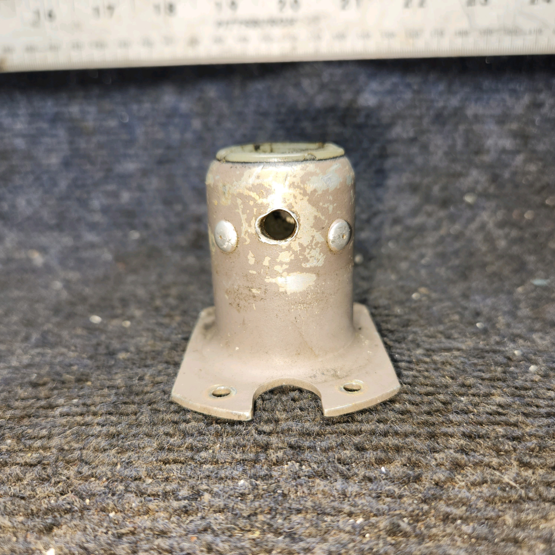 Used aircraft parts for sale, 0513311-1 Cessna 172E Control Tube Support LH