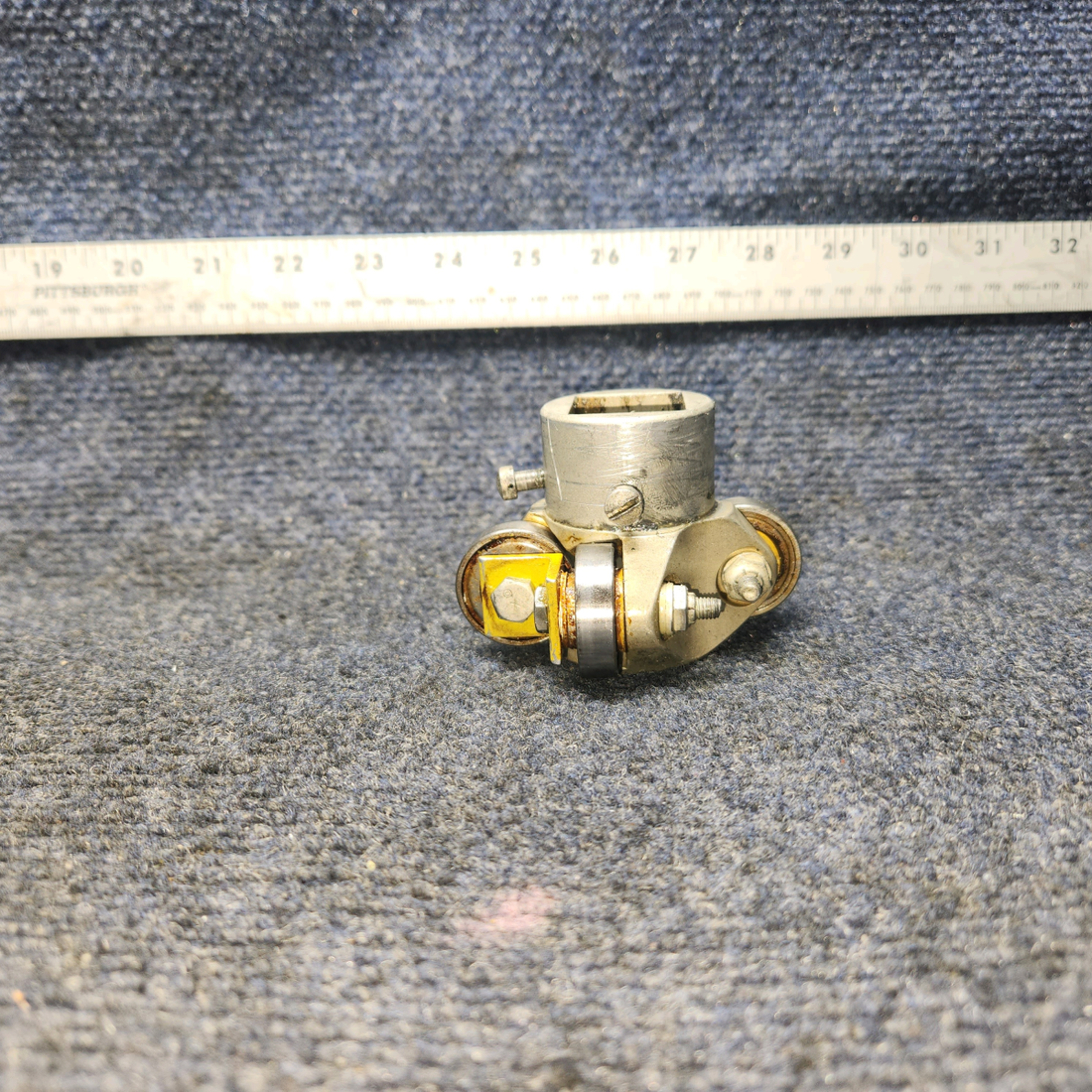 Used aircraft parts for sale, 20963-000 PIPER PA-24-250 Control Wheel Roller Attachment Fitting RH or LH