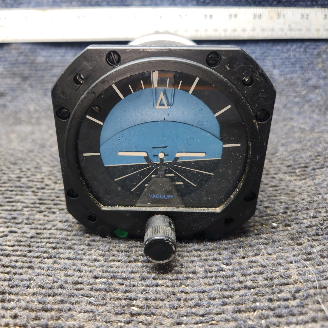 Used aircraft parts for sale, 23-501-017 cessna 172N Attitude Gyro