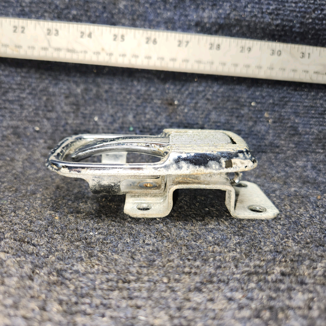 Used aircraft parts for sale, 459-441, 464-048 Piper PA28-140 Cabin Door Handle w/ Escutcheon Assy