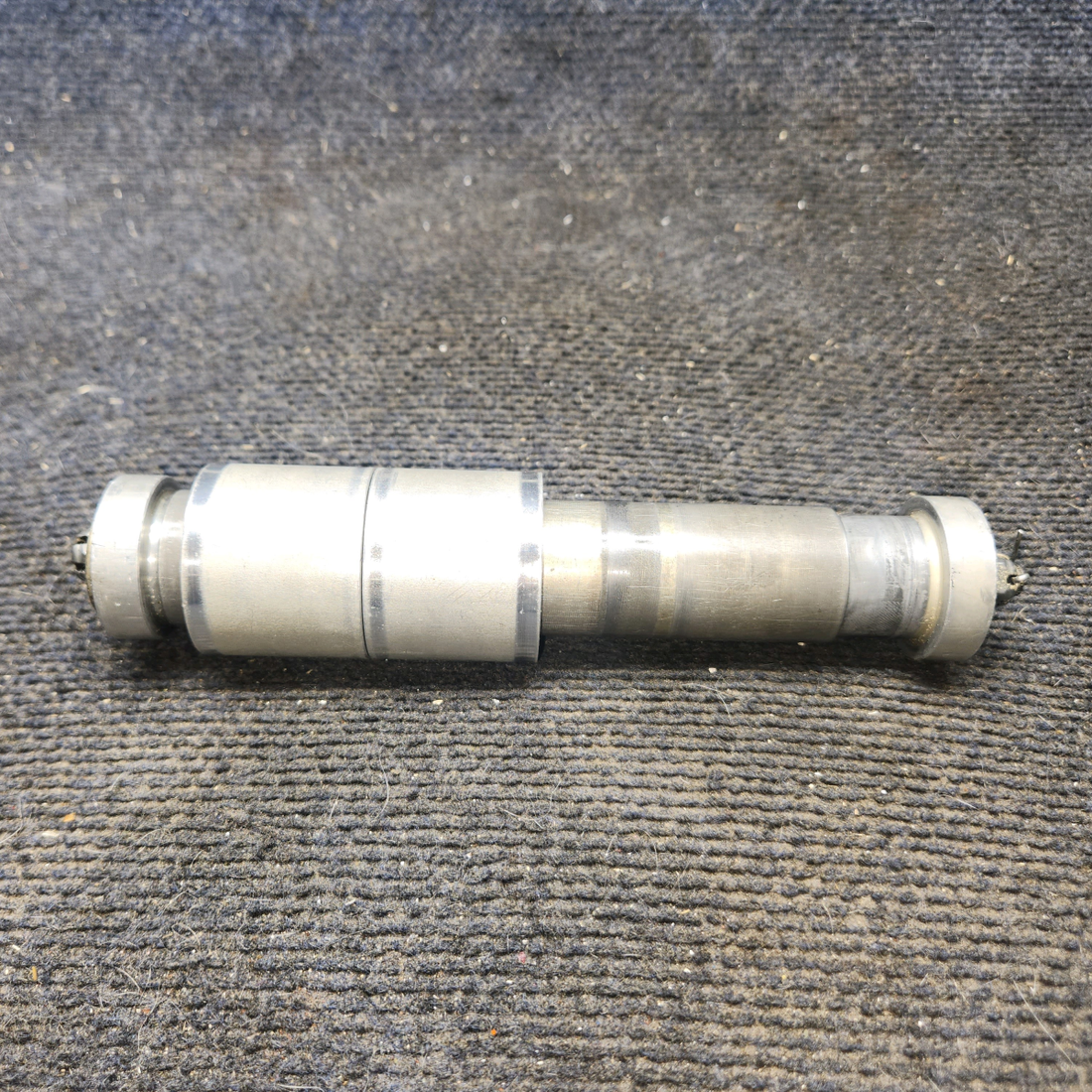 Used aircraft parts for sale, 543003, 543037-1 cessna 172N Tube-Axle Kit