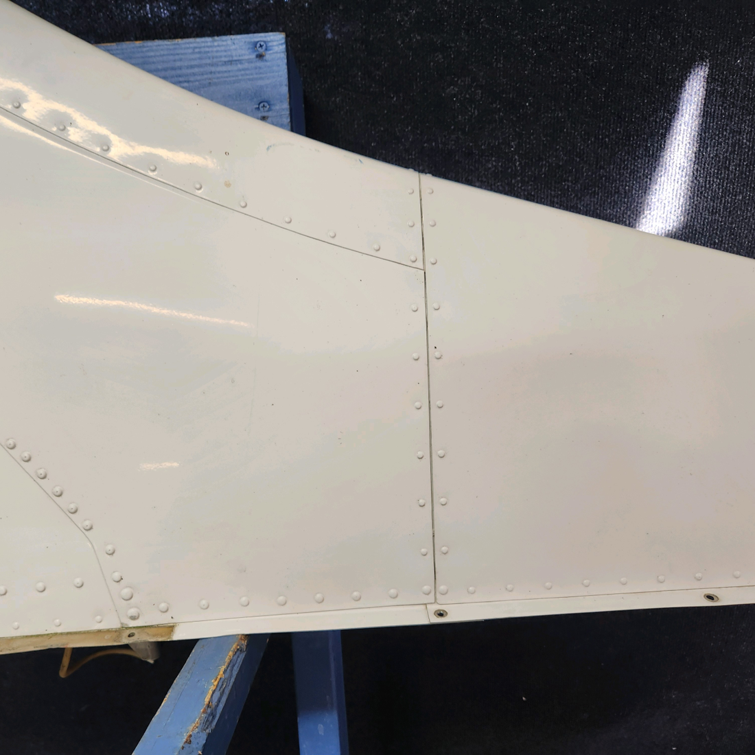 Used aircraft parts for sale, 1231000-20 Cessna 182G Vertical Fin Assembly
