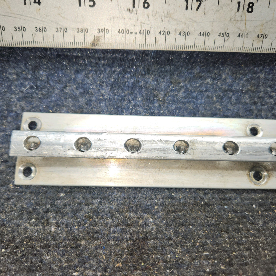 Used aircraft parts for sale, 0410219-1 cessna 150G Outboard Seat Rail Assembly