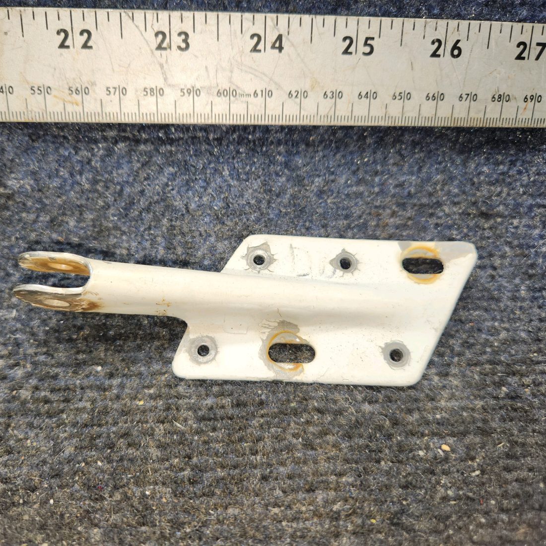 Used aircraft parts for sale, 66914-003 Piper PA-28 Cabin Door Bottom Hinge