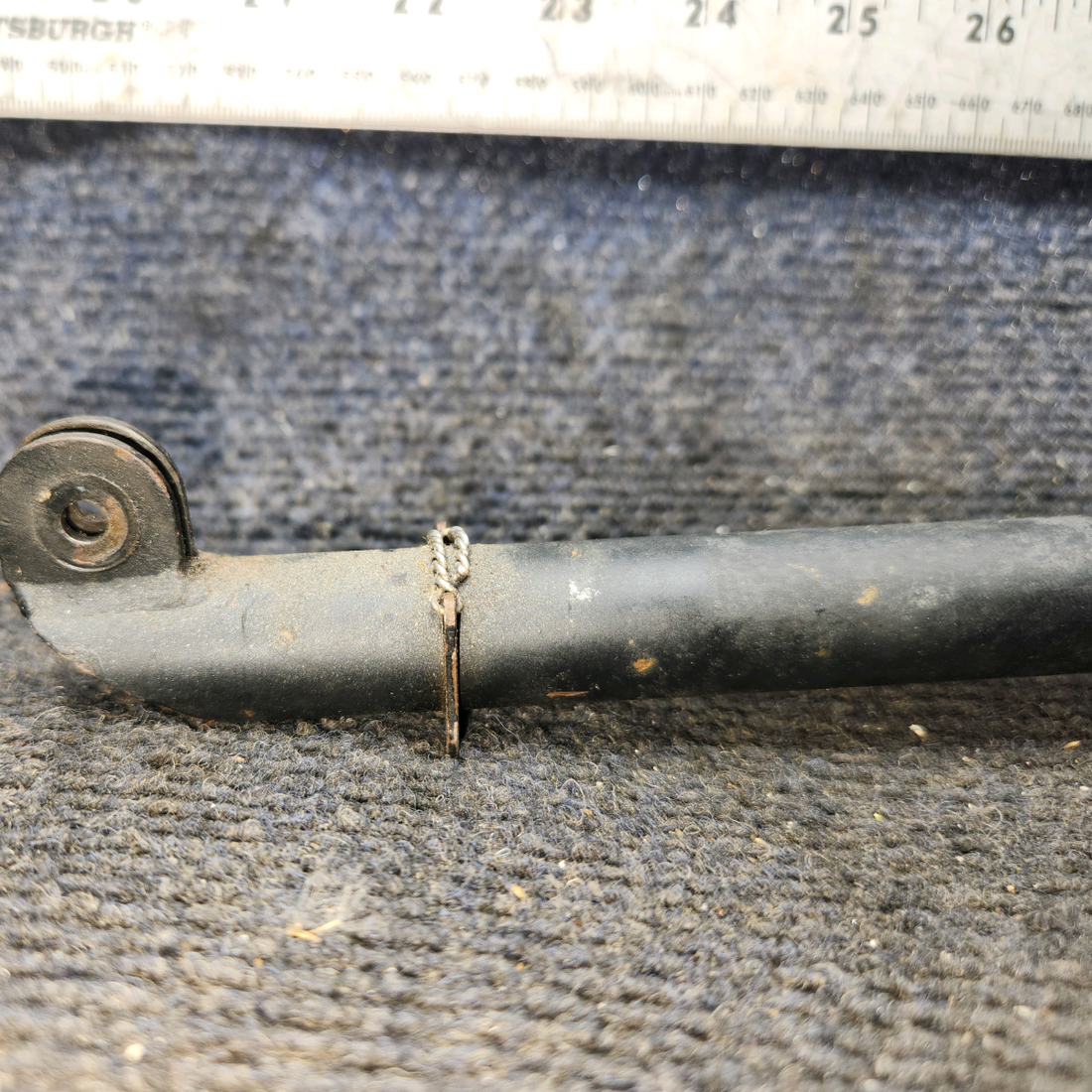 Used aircraft parts for sale, 62829-000 Piper PA-28-140 Rudder Trim Shaft Assy