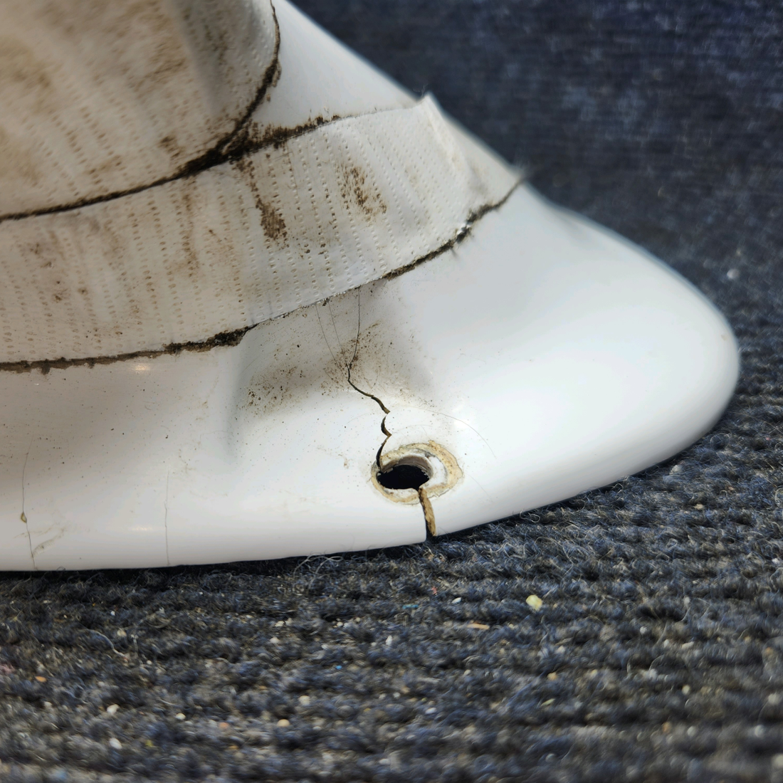 Used aircraft parts for sale, 0723612-4 Cessna 182G Strut Fairing RH (Warped)