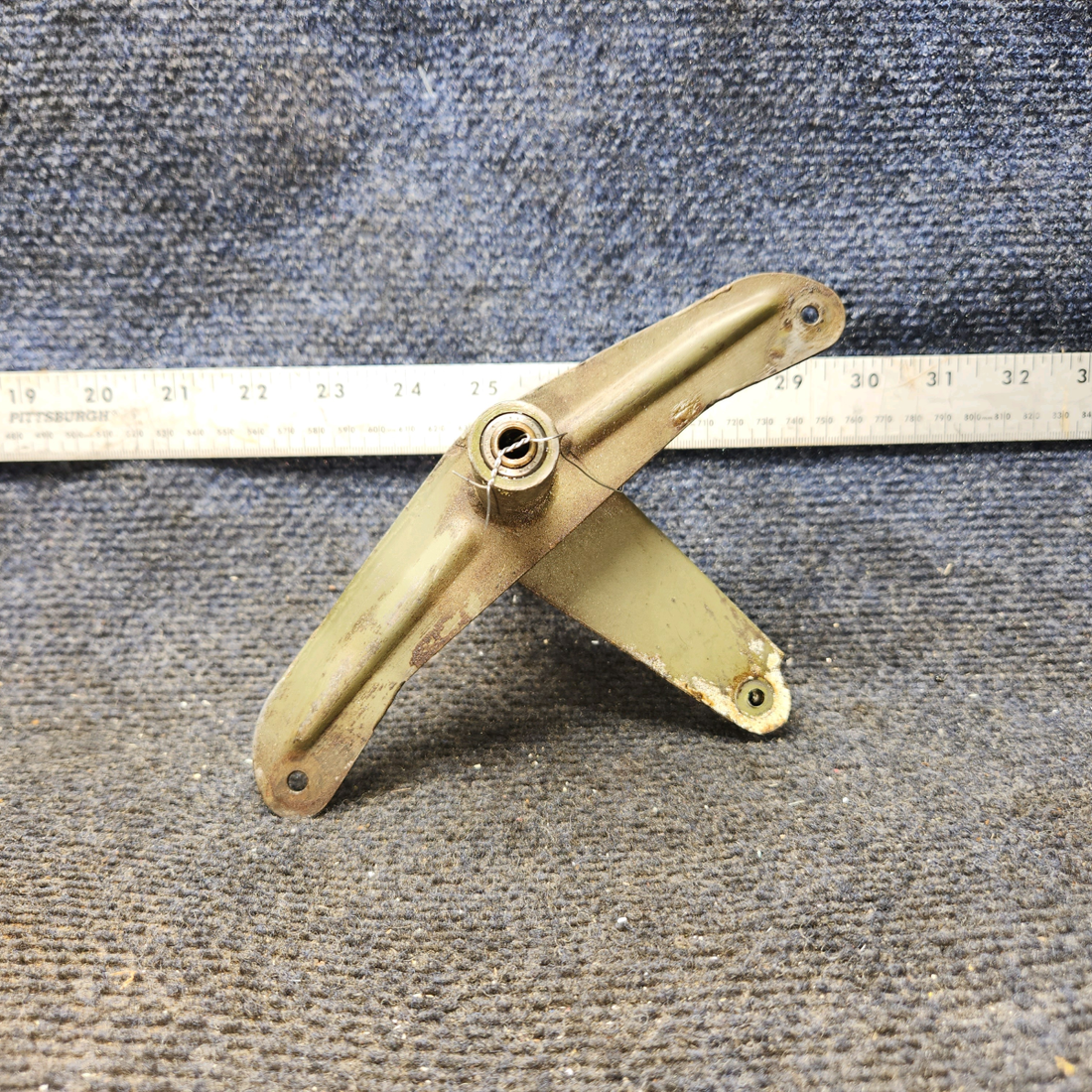 Used aircraft parts for sale, 0523535-1 Cessna 172E Flap Bellcrank Assembly RH
