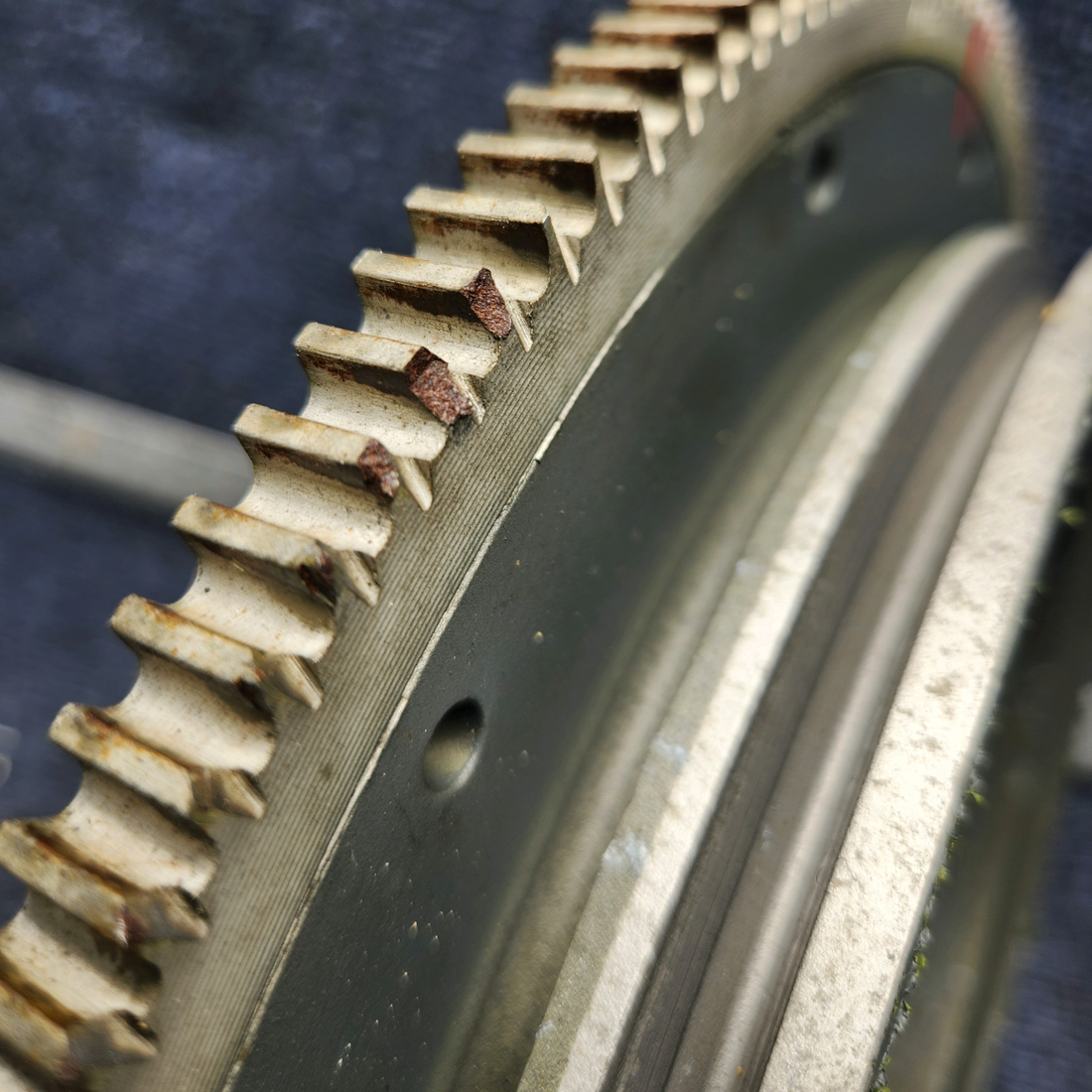 Used aircraft parts for sale, LW-16471 CESSNA C172RG STARTER RING GEAR ASSEMBLY TEETH: 149, 6 HOLES - 2 PLUGGED