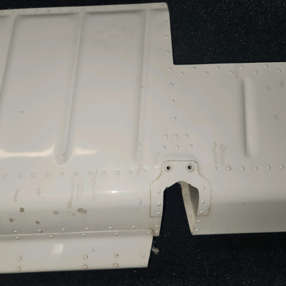 Used aircraft parts for sale, 45135030-9 BEECHCRAFT 95-55B Aileron Assembly LH (Minus Trim Tab)