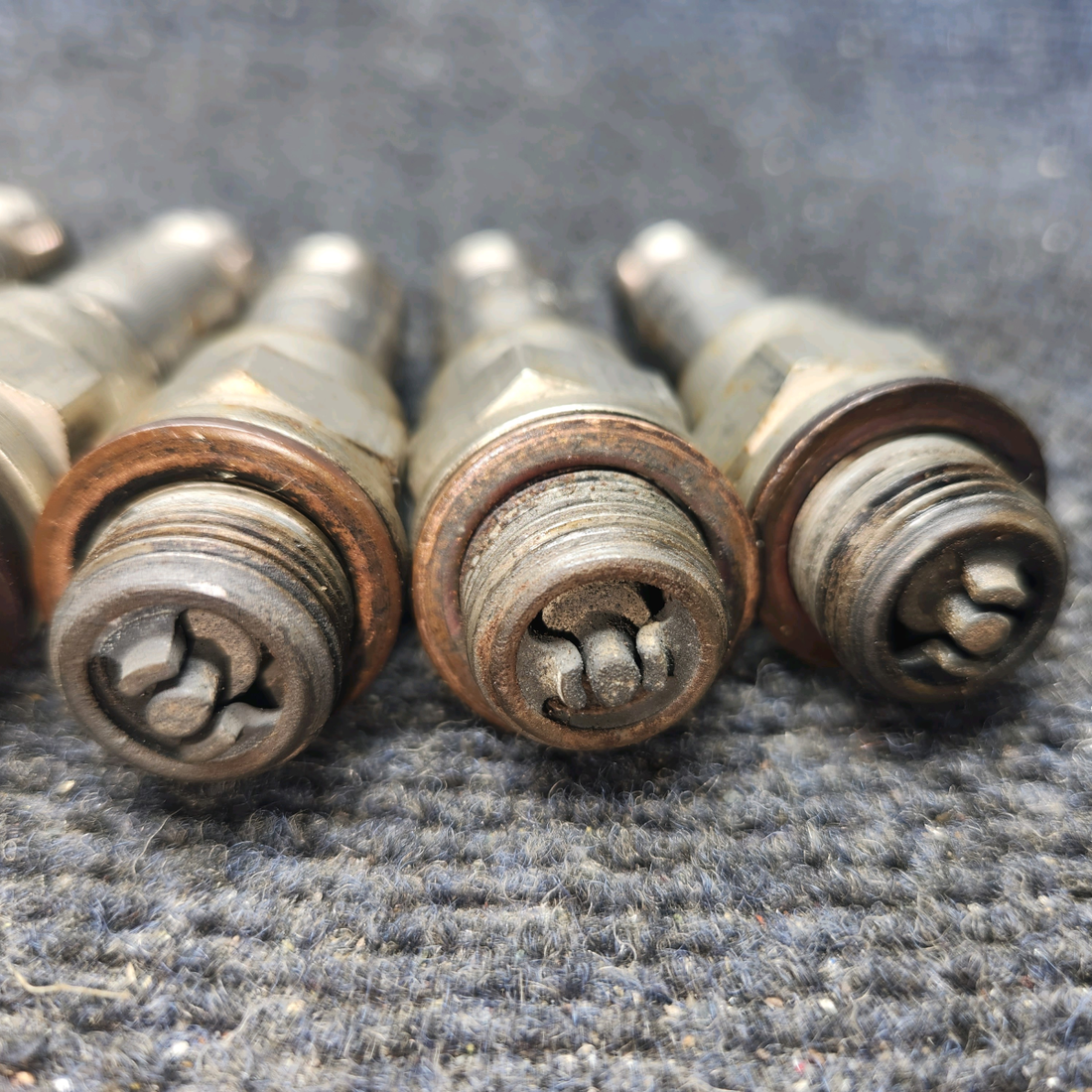 Used aircraft parts for sale, UREM38E Tempest UREM38E Piper PA28-161 Spark Plug - Set of 8