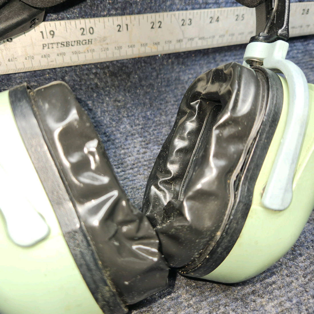 Used aircraft parts for sale, 12507G-46 David Clark H20-10 CESSNA 172K AVIATION HEADSET
