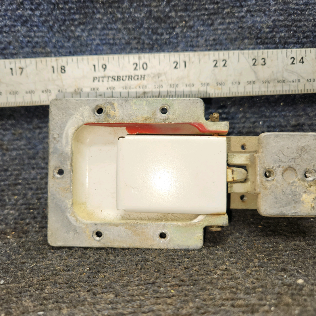 Used aircraft parts for sale, 0511258-1 cessna 150G Cabin Door Latch Housing Assembly – LH or RH