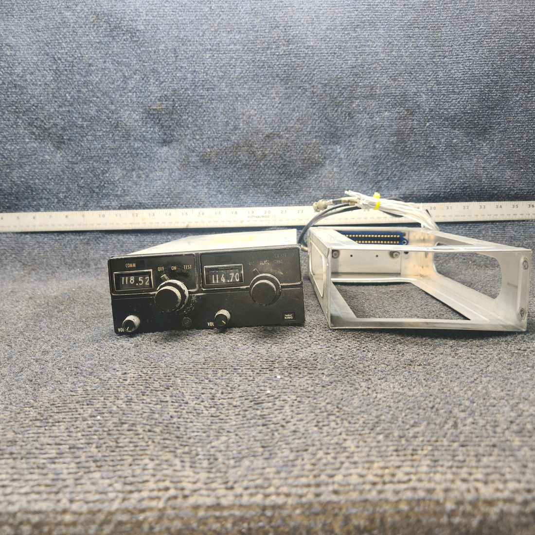 Used aircraft parts for sale, 069-1020-00 Bendix King KX170B Cessna 182G Nav/Com System