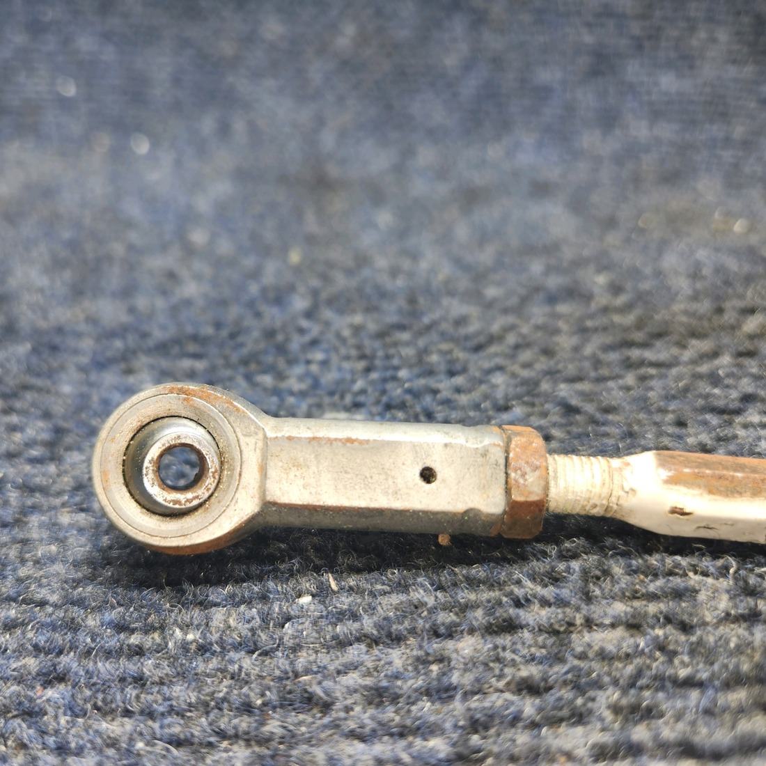 Used aircraft parts for sale, 62764-000 Piper PA28RT-200 Flap Rod Push Pull Assy– Price per Unit