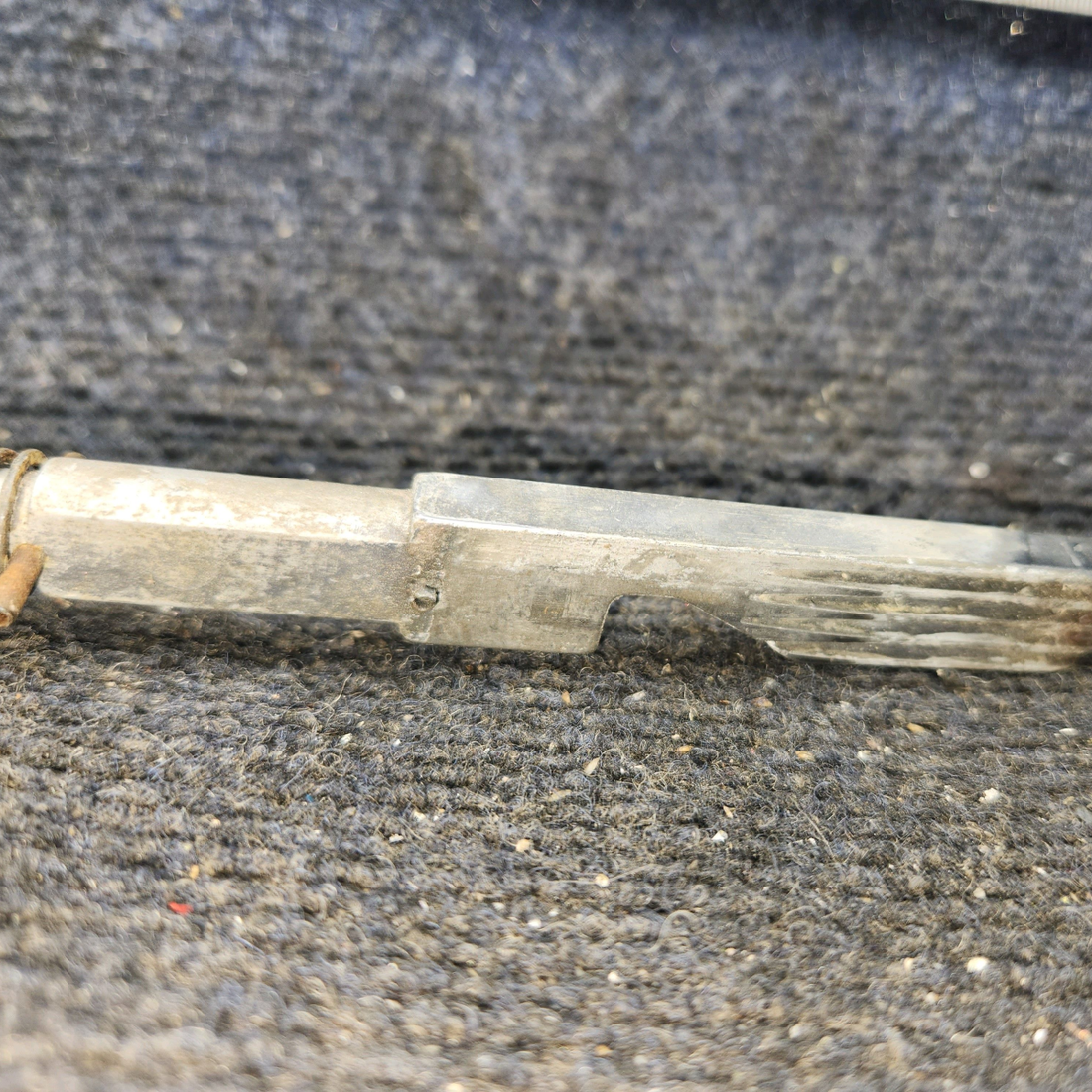 Used aircraft parts for sale, 0511260-2 cessna 150G Door Latch Bolt – RH