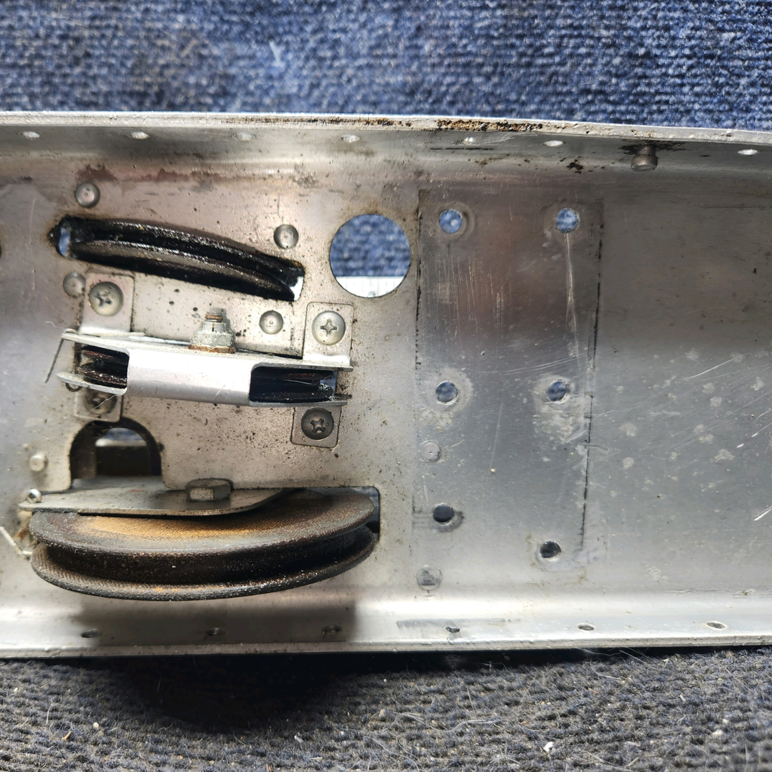 Used aircraft parts for sale, 0511287 Cessna 172E Landing Gear Bulkhead – STA 65.33