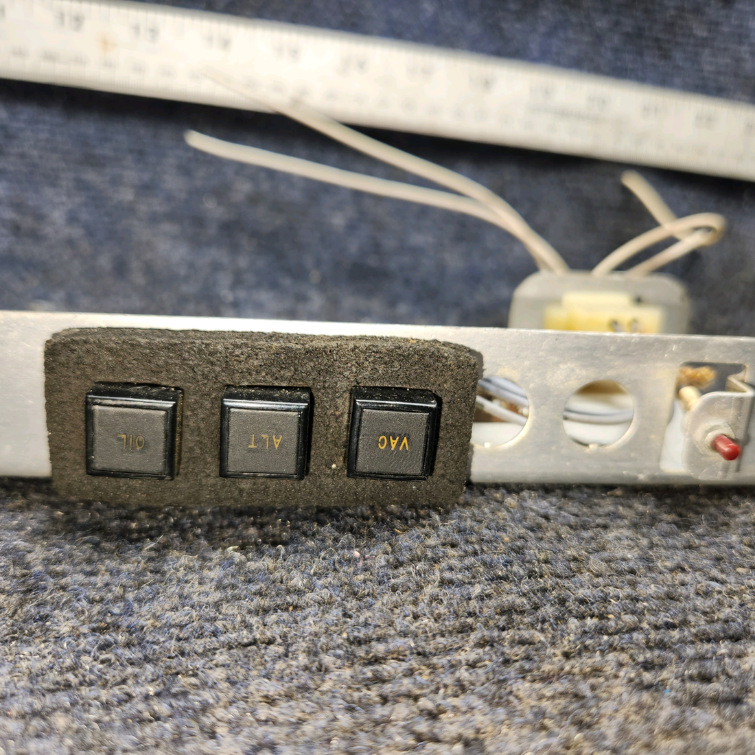 Used aircraft parts for sale, 79333-000 Piper PA28-161 Annunciator Panel