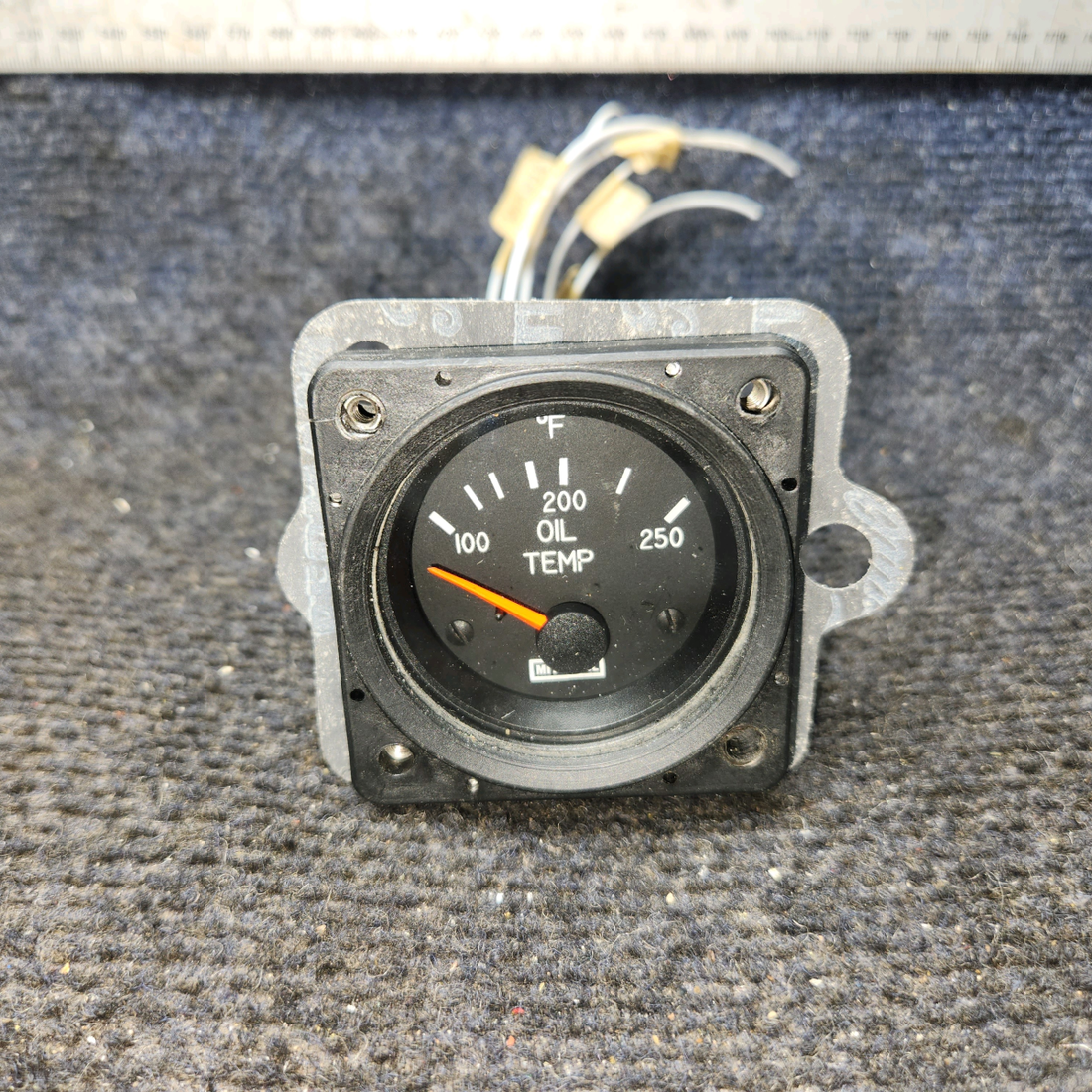 Used aircraft parts for sale, D1-211-5088 Mitchell Cessna 172E Electric Oil Temp Gauge