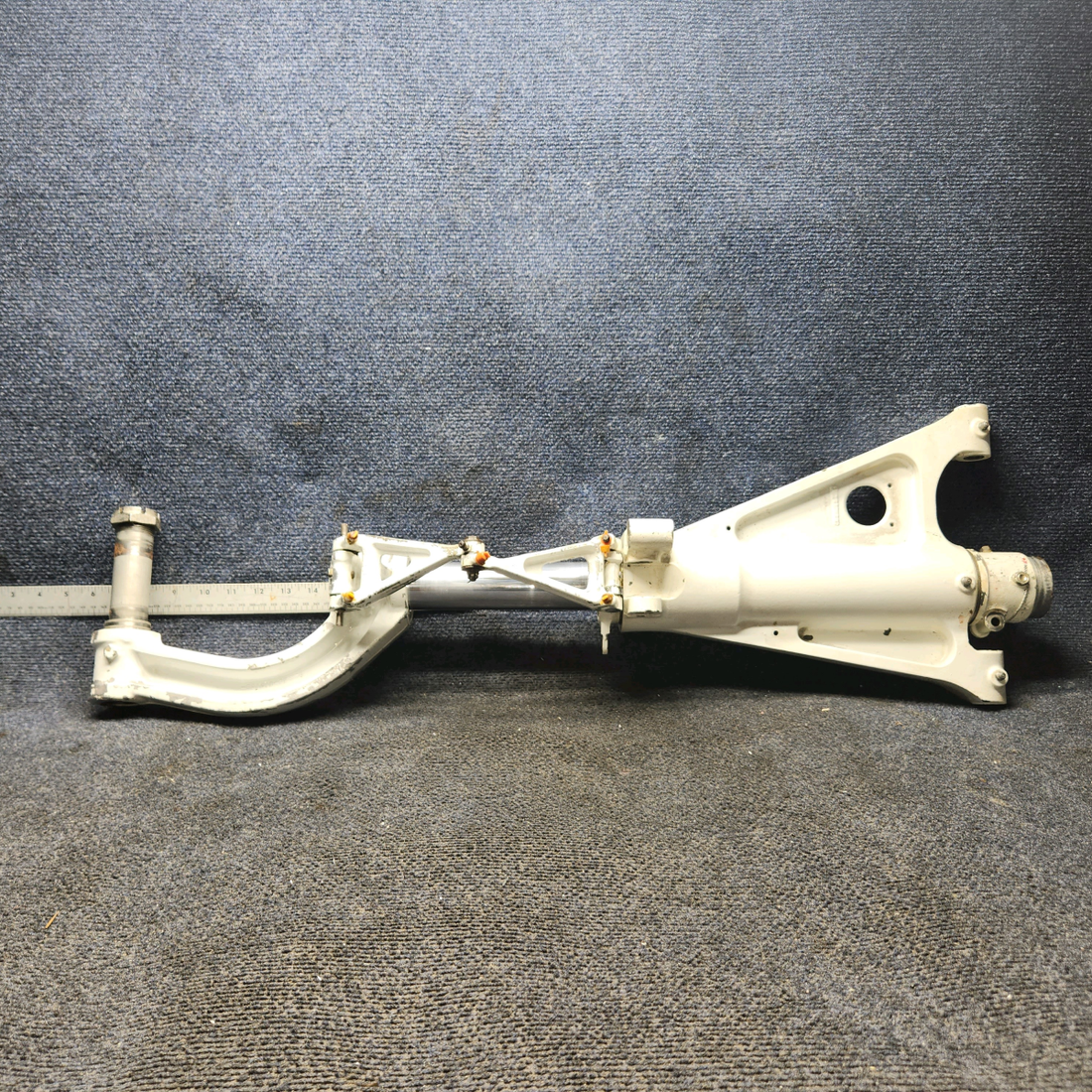 Used aircraft parts for sale, 36-820020-3 BEECHCRAFT 95-55B Nose Gear Assy
