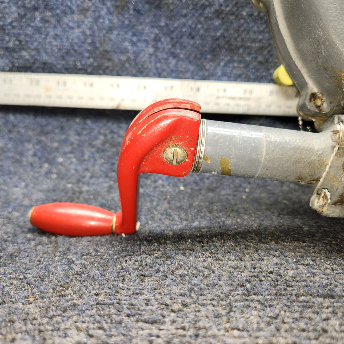 Used aircraft parts for sale, 98-810017-5 BEECHCRAFT 95-55B Main Landing Gear Retract Actuator Assembly