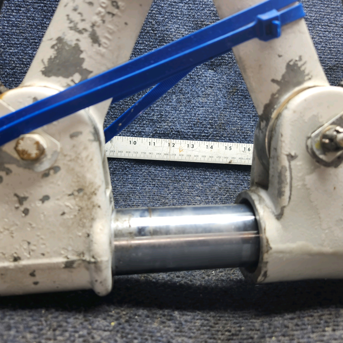 Used aircraft parts for sale, 35644-902 Piper PA28-140 Main Landing Assembly - LH