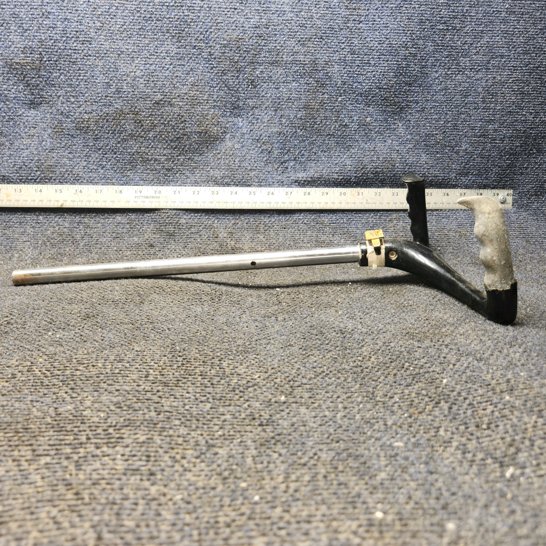 Used aircraft parts for sale, 0513240-4 cessna 150G Control Wheel (Yoke)