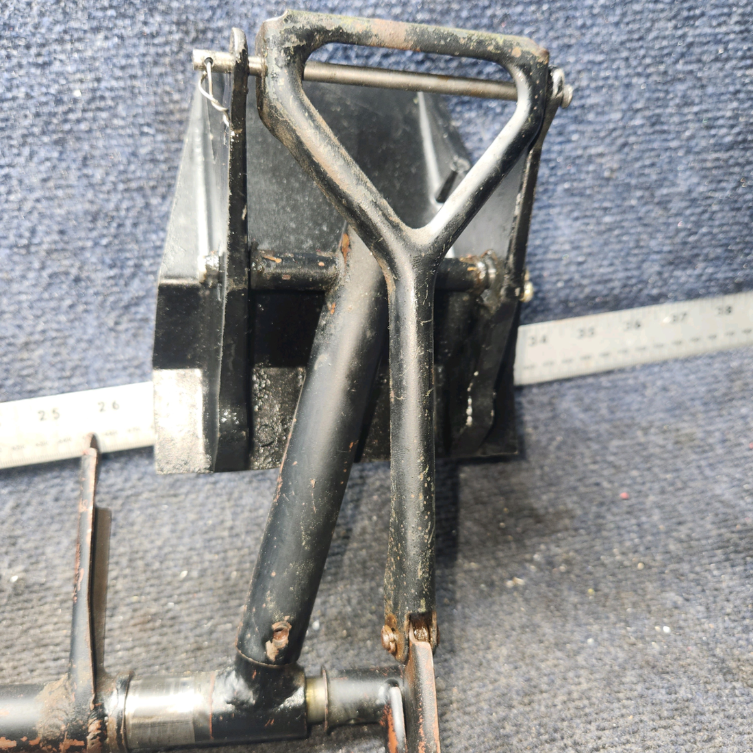 Used aircraft parts for sale, 1460320-1 cessna 150G Rudder Pedal and Bar Assembly – LH