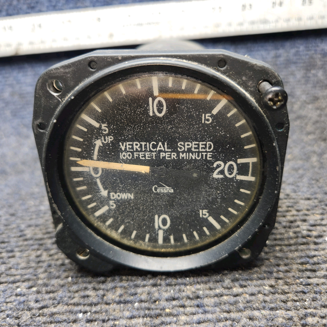 Used aircraft parts for sale, 7000-C92N2 Cessna Cessna 150J Vertical Speed Indicator