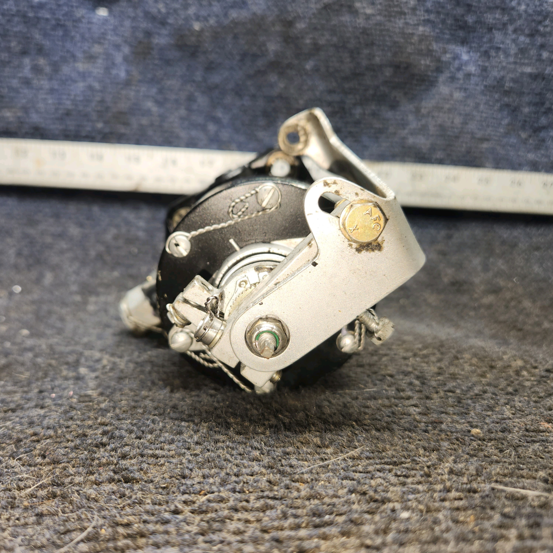 Used aircraft parts for sale, 210415 Woodward Cessna 182G Propeller Governor