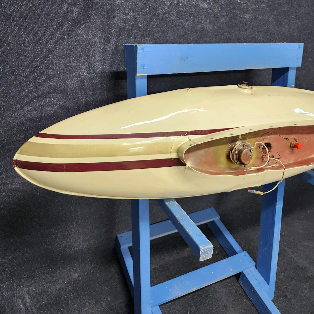 Used aircraft parts for sale, MECO Tip Tank BEECHCRAFT F35 BONANZA 10 GAL AUX TIP TANK LH AND RH "ALUMINUM" SET OF TWO.