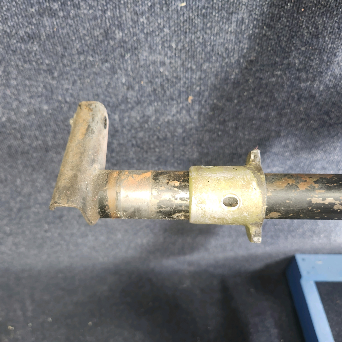 Used aircraft parts for sale, 68451-000 Piper PA32RT-300 Flap Torque tube Assembly