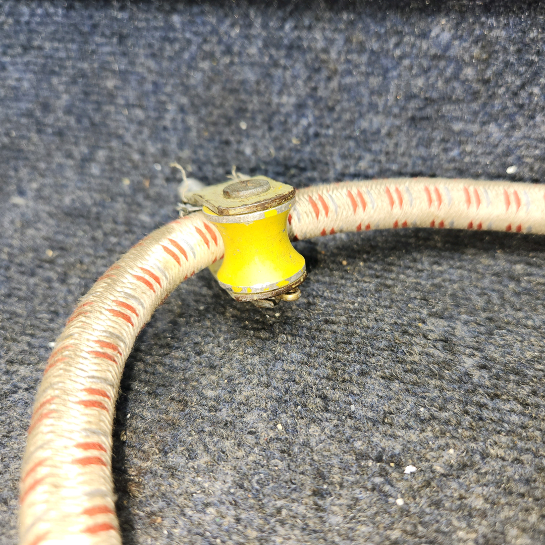 Used aircraft parts for sale, 20845-000 /  18081-000 / 31322-07 PIPER PA-24-250 Bungee - Roller - Bracker.