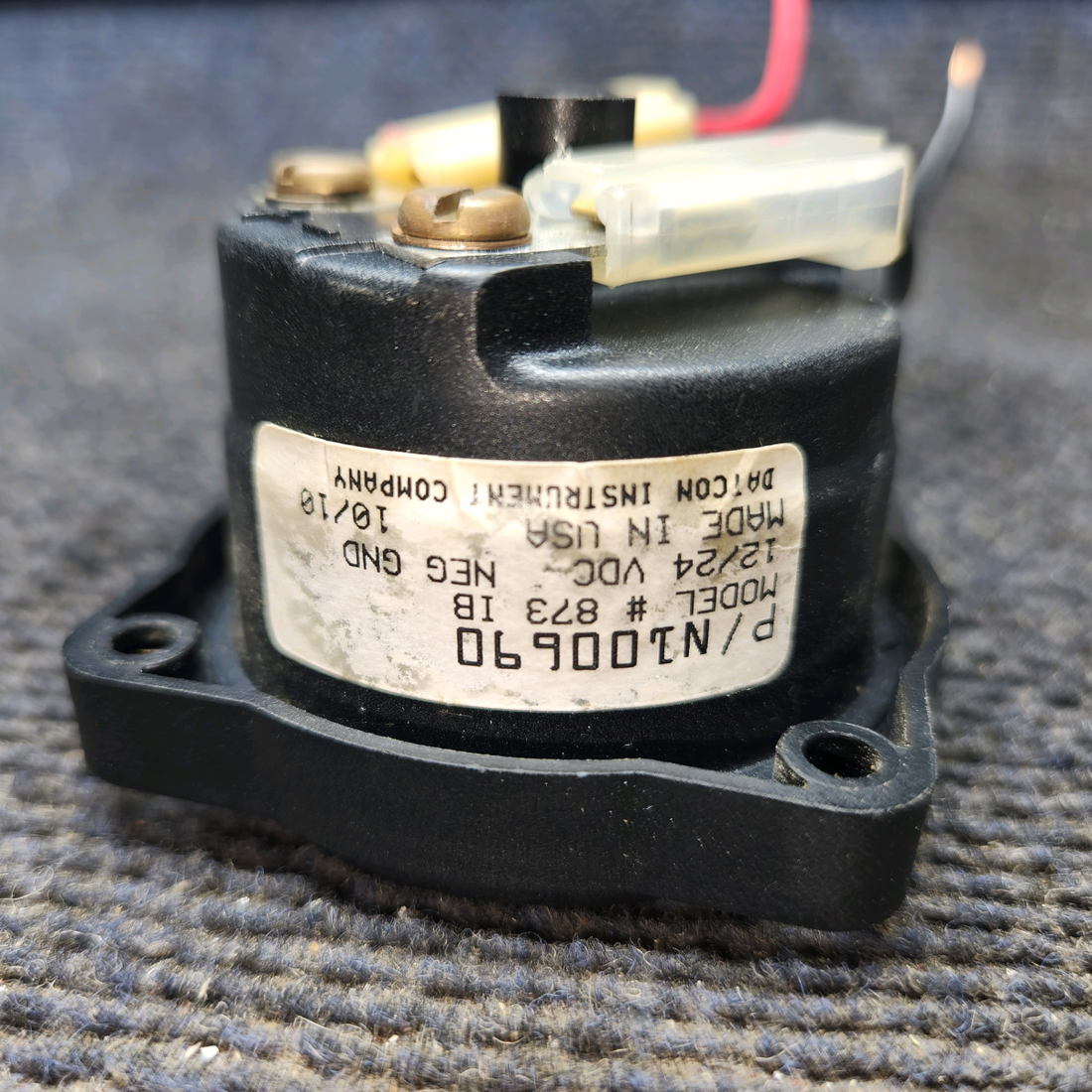 Used aircraft parts for sale, 100690 Datcon Instruments 873 cessna 150G Hour Meter Indicator – 12–24V, 1,318 Hours