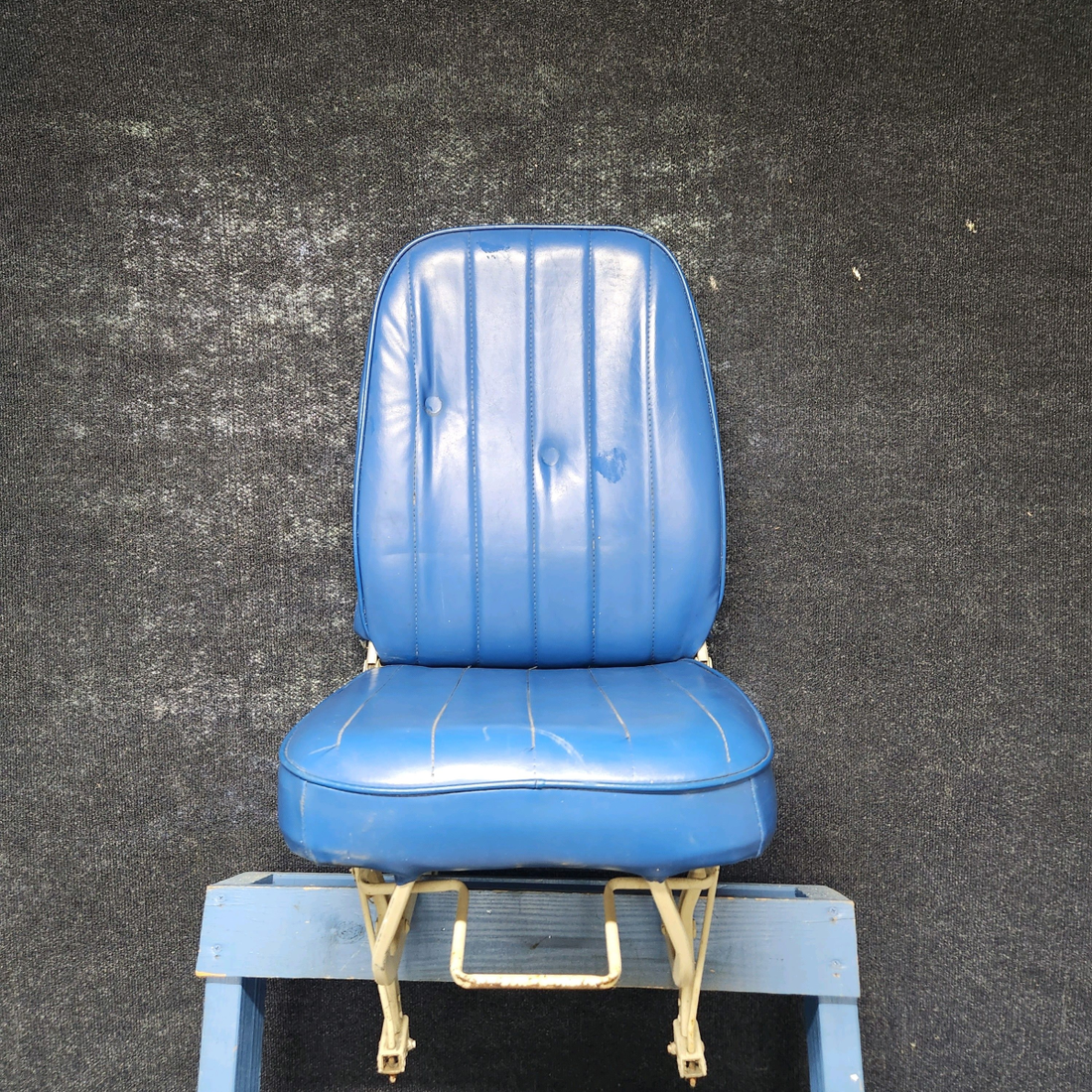 Used aircraft parts for sale, 0514122-10 cessna 172N Pilot & Co-Pilot Seat Assembly