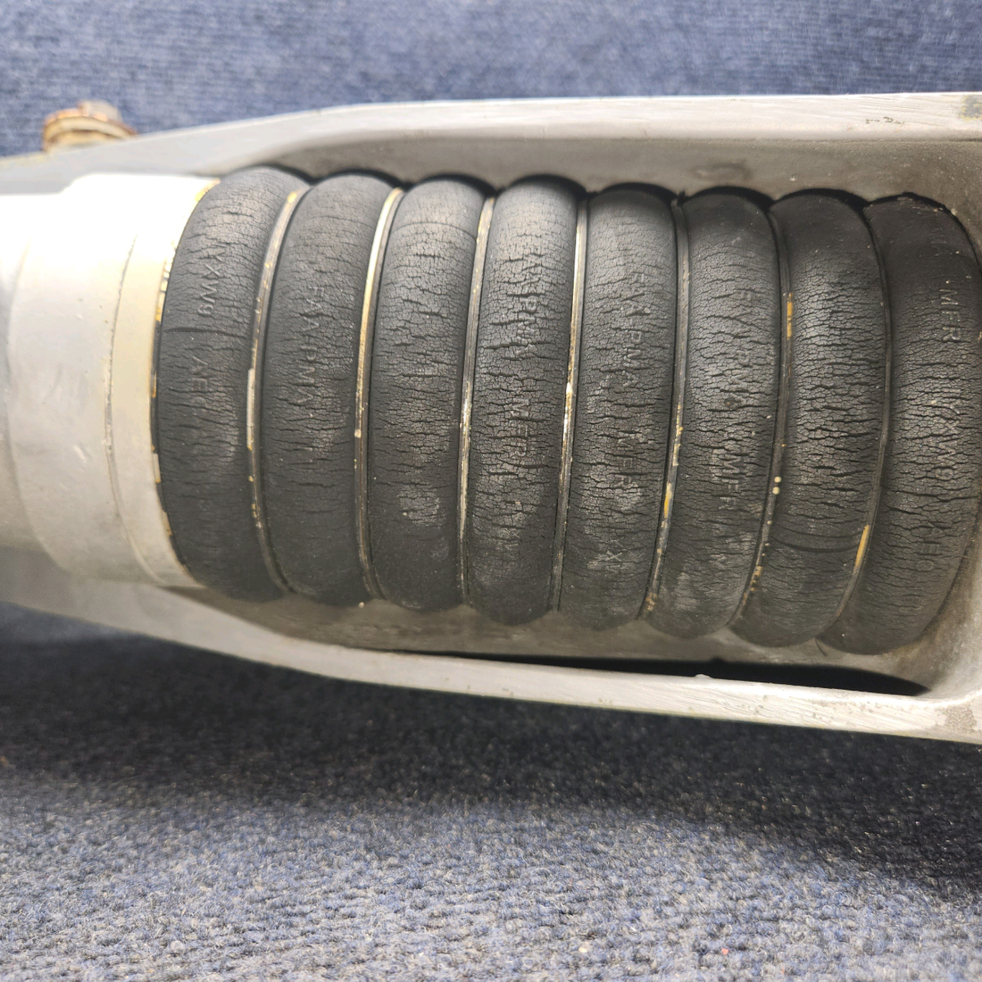 Used aircraft parts for sale, 169-810001-602 Beechcraft A24R Main Landing Gear Assembly RH