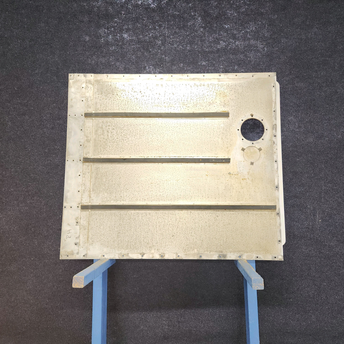 Used aircraft parts for sale, 0523521-18 Cessna 172E Fuel Tank Cover with Indent RH
