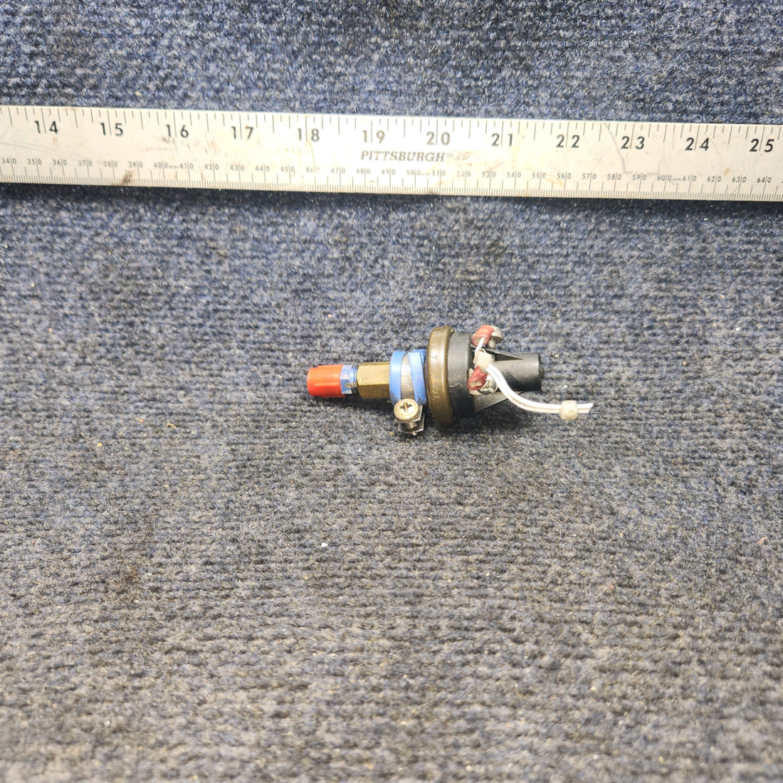 Used aircraft parts for sale, SW76575 Beechcraft A24R Pressure Switch