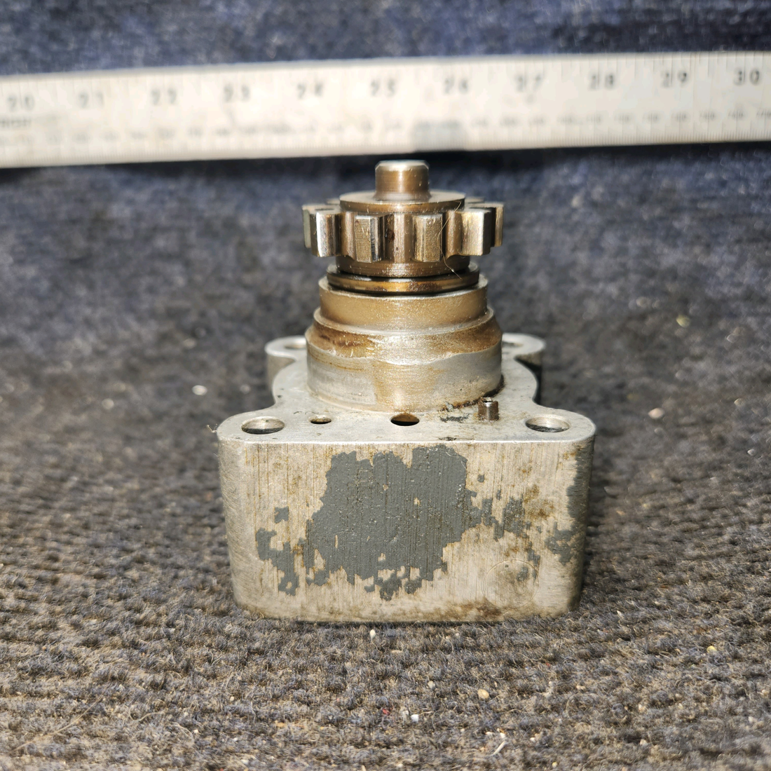 Used aircraft parts for sale, 61098 Continental, Lycoming O-320 Vacuum Pump Adapter Assembly w/ Gear