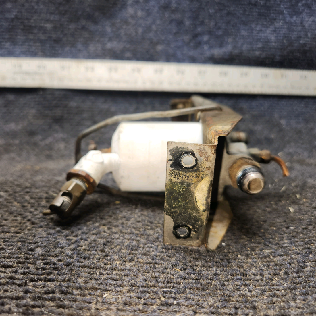 Used aircraft parts for sale, 62301-003 piper PA-28-181 Fuel Gascolator Assembly