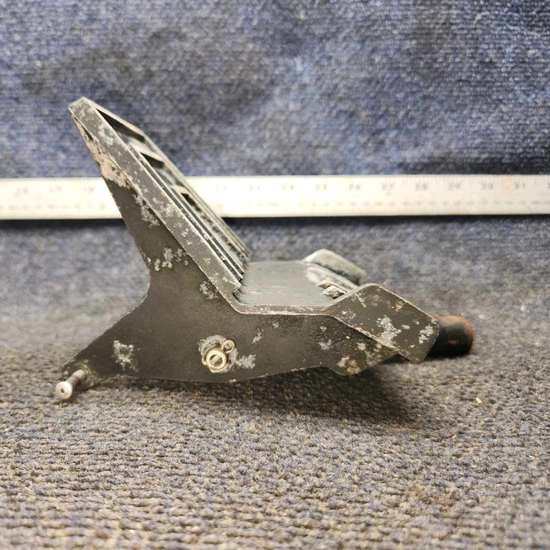 Used aircraft parts for sale, 1460320-1, 0411307 Cessna 172F Rudder Pedal & Arm