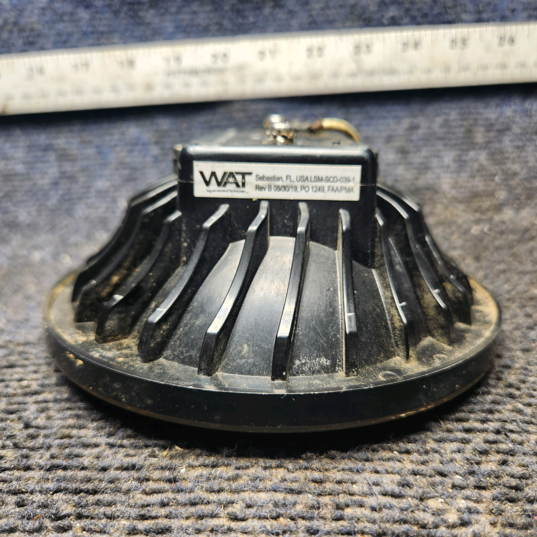 Used aircraft parts for sale, LSM-SCD-039-1 Whelen Beechcraft 35-33 LED Landing-Taxi Light