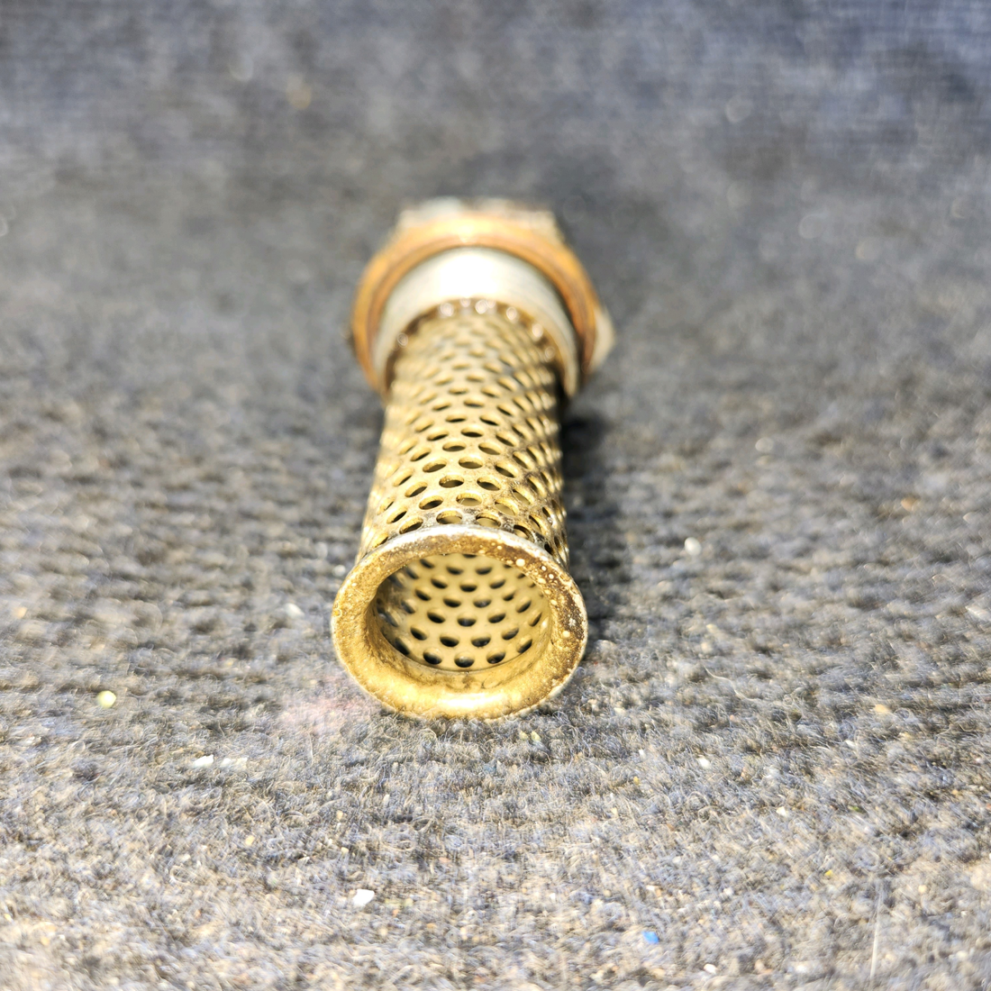 Used aircraft parts for sale, 653986 Continental O-300-D Cessna 172F Oil Screen with 2265 Hex Plug