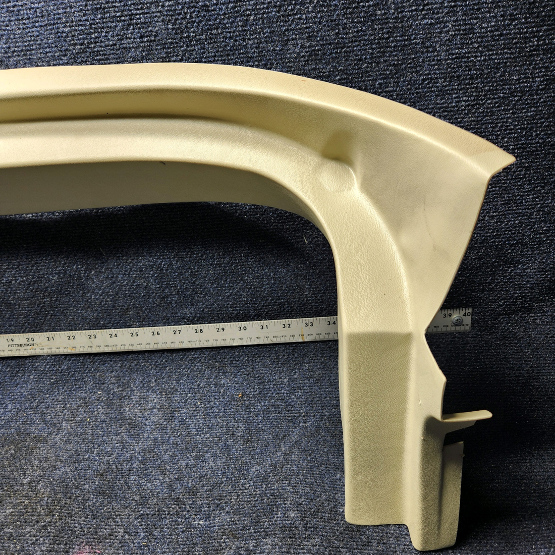 Used aircraft parts for sale, P2415014-1 Cessna CESSNA C172RG MOLDING REAR WINDOW LOWER