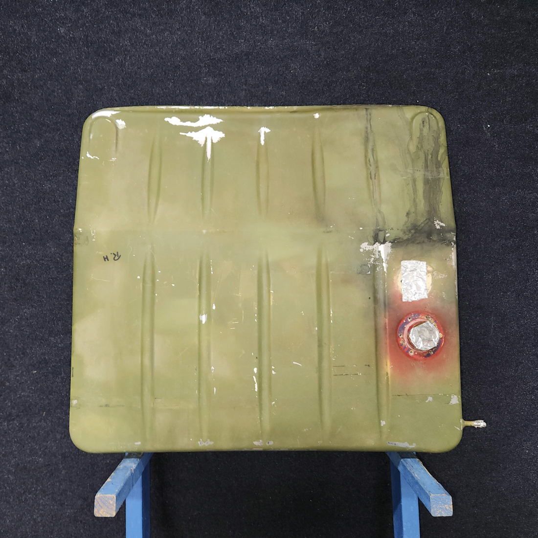 Used aircraft parts for sale, 0592300-7 Cessna 172 Fuel Tank Assembly RH