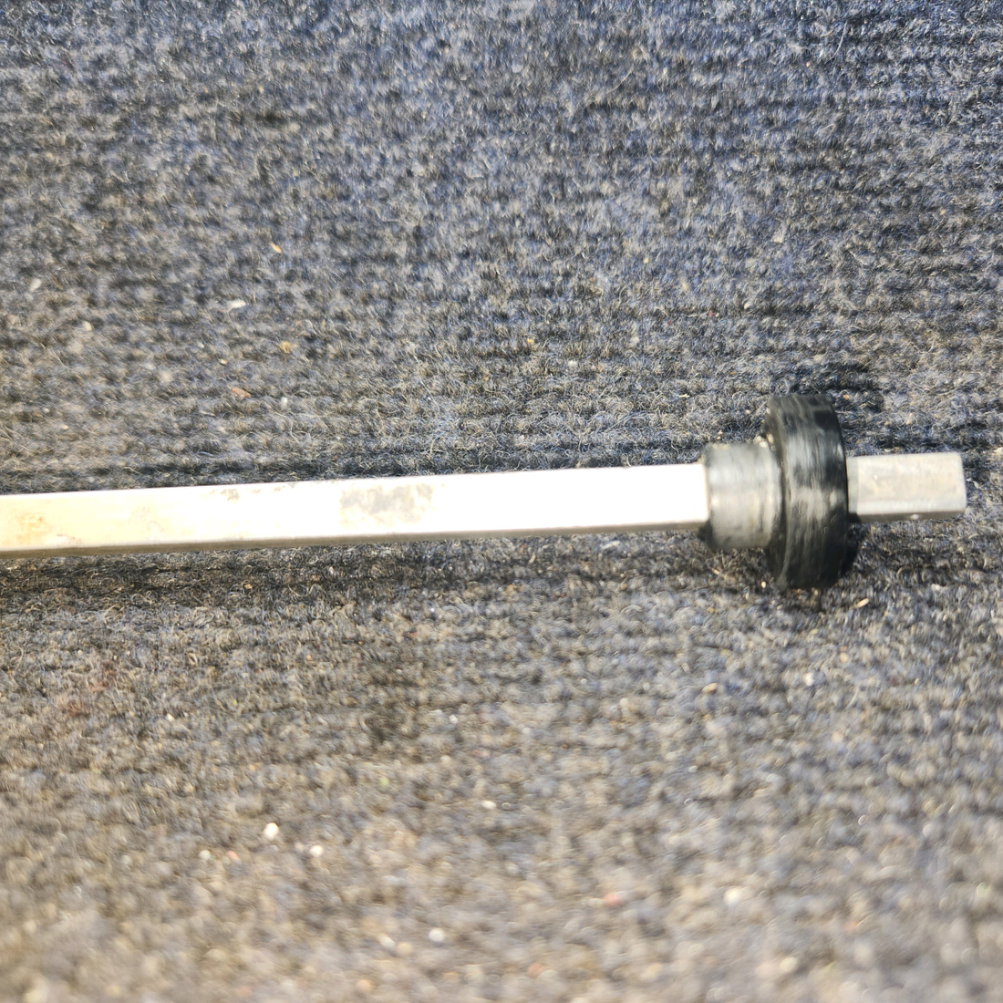 Used aircraft parts for sale, 0511157-18 Cessna 172 Fuel Selector Valve Shafts