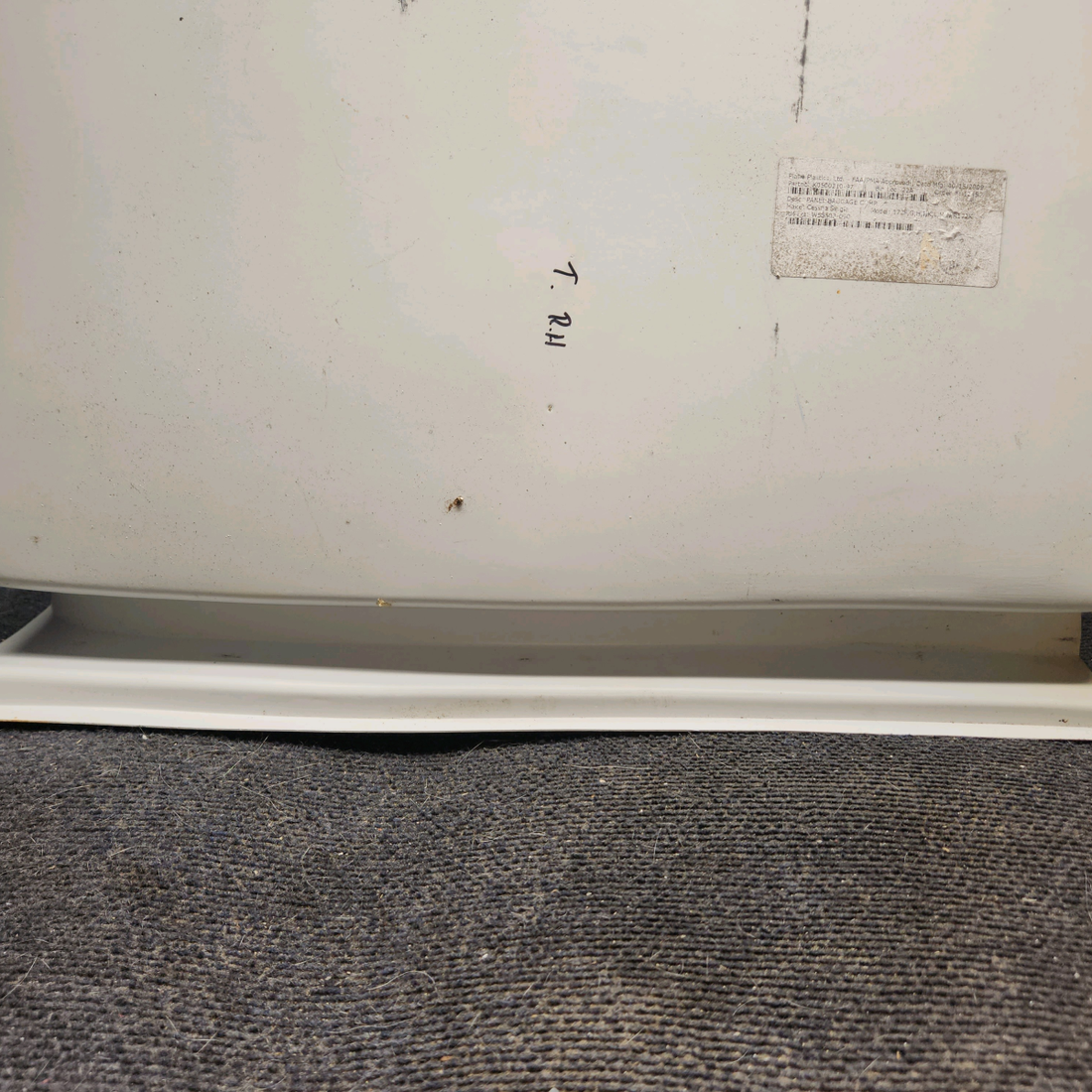 Used aircraft parts for sale, 0500210-97 cessna 172N Baggage Compartment Panel - RH